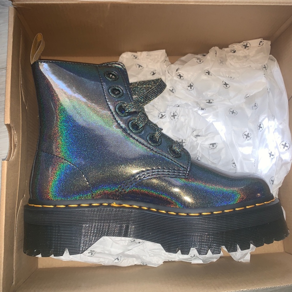 Dr. Martens vegan molly rainbow (jadon) boots